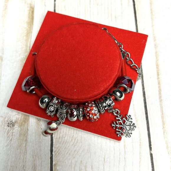 Glam & Glow NIB Christmas Holiday Silver Tone Beaded Charm Bracelet Jewelry - Picture 1 of 6
